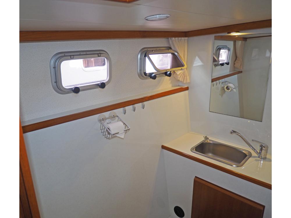 Salon, Accommodatie